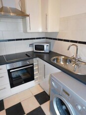 2 bedroom flat for rent in St Georges Road, Cowcaddens, Glasgow, G3