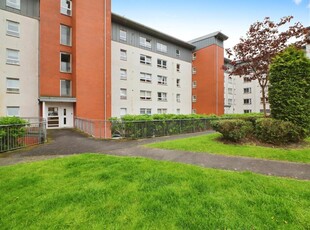 2 bedroom flat for sale in Finlay Drive, Dennistoun, Glasgow, G31