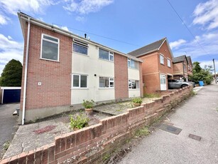 2 bedroom flat for sale in Phyldon Road, Parkstone, Poole, BH12