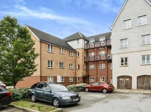 2 bedroom flat for sale in River View, Northampton, NN4