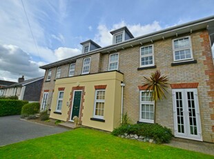 2 bedroom ground floor flat for rent in Commercial Road, Poole, Dorset, BH14