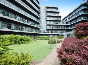 2 bedroom penthouse for sale in Mount Road, Poole, BH14