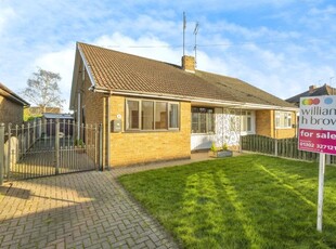 2 bedroom semi-detached bungalow for sale in Richmond Hill Road, Sprotbrough, Doncaster, DN5