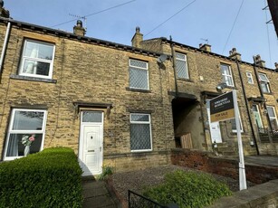 2 bedroom terraced house for sale in Bradford Road, Birkenshaw, Bradford, BD11
