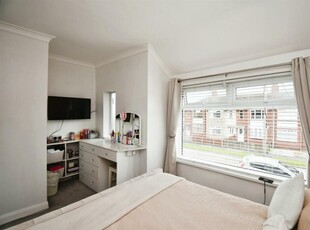 2 bedroom terraced house for sale in Ilford Road, Hull, HU5