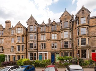 3 bed first floor flat for sale in Marchmont