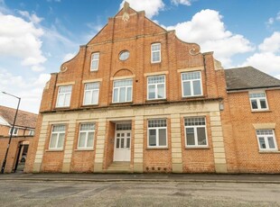 3 bedroom apartment for sale in Long Brackland, Bury St. Edmunds, IP33