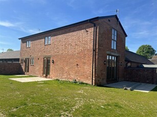 3 bedroom barn conversion for rent in Upton Road, Powick, Worcester, WR2