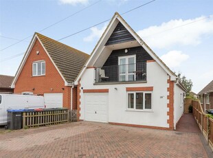 3 bedroom detached house for rent in St. Marys Grove, Seasalter, Whitstable, CT5