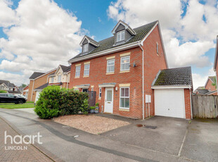 3 bedroom detached house for sale in Goodwood Way, Lincoln, LN6