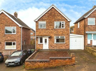 3 bedroom detached house for sale in Oakdale Drive, Chilwell, Beeston, Nottingham, NG9