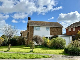 3 bedroom detached house for sale in Seven Sisters Road, Eastbourne, BN22