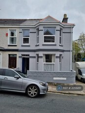 3 bedroom end of terrace house for rent in Desborough Road, Plymouth, PL4