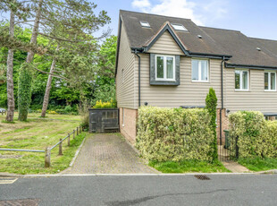3 bedroom end of terrace house for sale in Talavera Road, Winchester, Hampshire, SO22