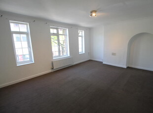 3 bedroom flat for rent in High Street Orpington, BR6