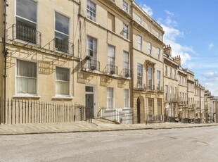 3 bedroom flat for sale in Park Street, Bath, BA1