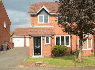 3 bedroom semi-detached house for rent in Hammersmith Close, Nuthall, Nottingham, Nottinghamshire, NG16