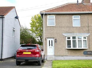 3 bedroom semi-detached house for rent in Park Avenue, Shiremoor, Newcastle Upon Tyne, NE27