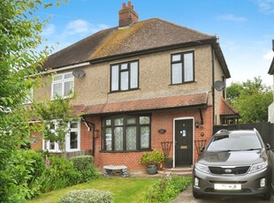 3 bedroom semi-detached house for sale in Dorset Avenue, Great Baddow, Chelmsford, CM2