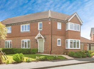 3 bedroom semi-detached house for sale in Dovecote Way, BASINGSTOKE, Hampshire, RG24