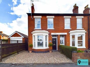 3 bedroom semi-detached house for sale in Lewisham Road, Gloucester, GL1