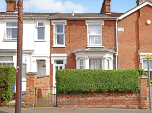 3 bedroom terraced house for sale in Brooks Hall Road, Ipswich, IP1
