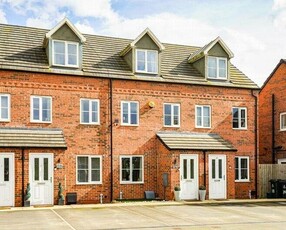 3 bedroom terraced house for sale in Cammidge Way, Doncaster, South Yorkshire, DN4