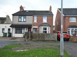 3 bedroom terraced house for sale in Dores Road, Upper Stratton, Swindon, SN2