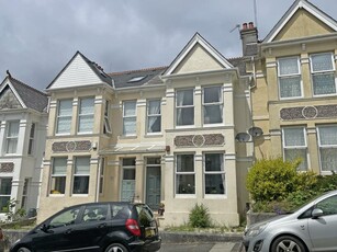 3 bedroom terraced house for sale in Endsleigh Park Road, Peverell, Plymouth, PL3