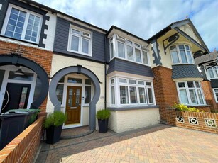 3 bedroom terraced house for sale in Hawthorn Crescent, Cosham PO6 2TS, PO6