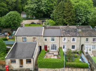 3 bedroom terraced house for sale in Longwood Gate, Longwood, Huddersfield, HD3