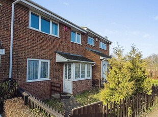3 bedroom terraced house for sale in Ryton Close, Luton, LU1