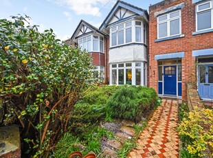 3 bedroom terraced house for sale in St James Road, Upper Shirley , Southampton, SO15