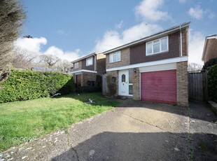 4 bedroom detached house for sale in Brompton Close, Luton, Bedfordshire, LU3