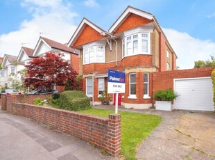 4 bedroom detached house for sale in Richmond Park Crescent, Bournemouth, BH8