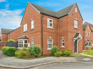 4 bedroom detached house for sale in St. Edwin Reach, Dunscroft, Doncaster, DN7