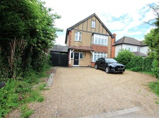 4 bedroom detached house for sale in Tollgate Road, Colney Heath, St Albans, AL4