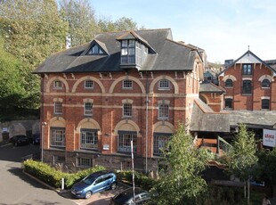 4 bedroom flat for rent in St Annes Well Brewery, Lower North Street, Exeter, EX4