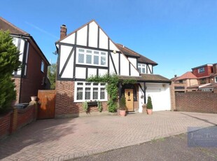 4 Bedroom House Chigwell Essex