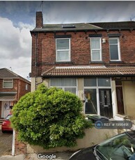 4 bedroom semi-detached house for rent in Nixon Avenue, Leeds, LS9