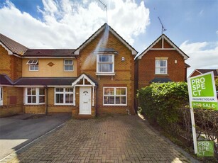 4 bedroom semi-detached house for sale in Jay Close, Lower Earley, Reading, Berkshire, RG6