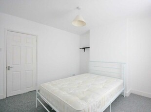 4 bedroom terraced house for rent in 3 Bedroom House- Oxford Road, Reading, RG30