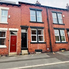 4 bedroom terraced house for rent in Monk Bridge Street, Meanwood, Leeds, West Yorkshire., LS6