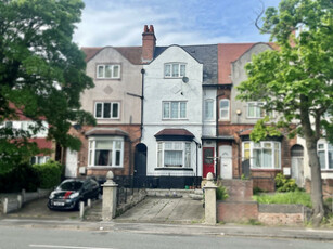 4 bedroom terraced house for sale in Kingsbury Road, Erdington, Birmingham, B24