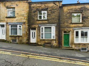 4 bedroom terraced house for sale in New Road, Lancaster, LA1