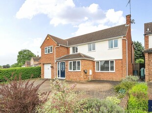 5 bedroom detached house for sale in Downs View, Bow Brickhill, Buckinghamshire, MK17