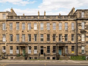 5 bedroom flat for sale in Henderson Row, Stockbridge, Edinburgh, EH3