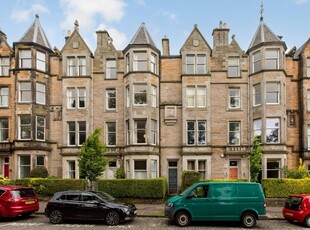 5 bedroom flat for sale in Warrender Park Road, Edinburgh, EH9