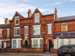5 bedroom terraced house for sale in Annesley Road, Hucknall, Nottingham, Nottinghamshire, NG15