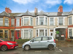 5 bedroom terraced house for sale in Braeval Street, Cardiff, CF24